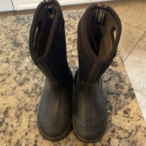 Bogs boots youth size 1